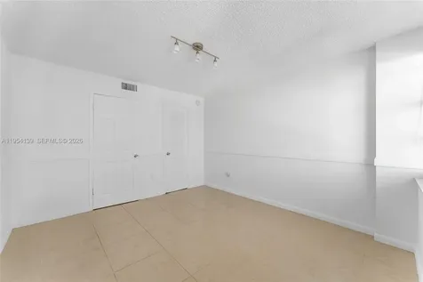 18061 Biscayne Boulevard Aventura FL 33160
