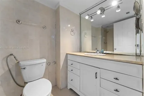 18061 Biscayne Boulevard Aventura FL 33160