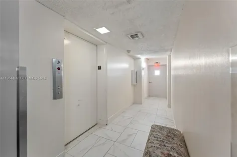 18061 Biscayne Boulevard Aventura FL 33160