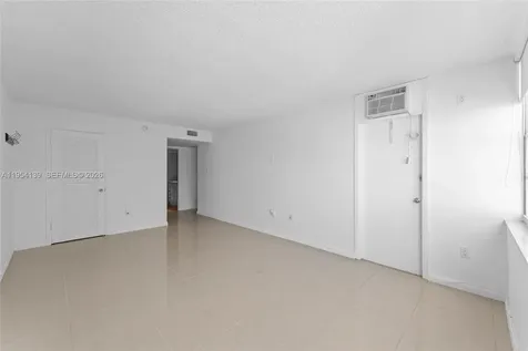 18061 Biscayne Boulevard Aventura FL 33160