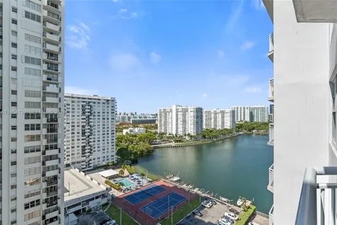 18061 Biscayne Boulevard Aventura FL 33160
