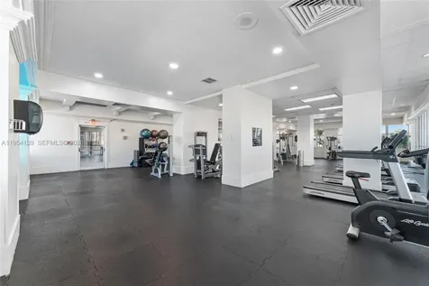 18061 Biscayne Boulevard Aventura FL 33160