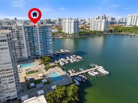 18061 Biscayne Boulevard Aventura FL 33160