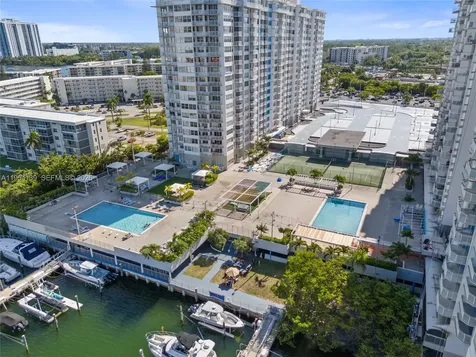 18061 Biscayne Boulevard Aventura FL 33160