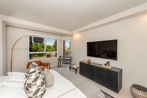 251 Crandon Boulevard Key Biscayne FL 33149