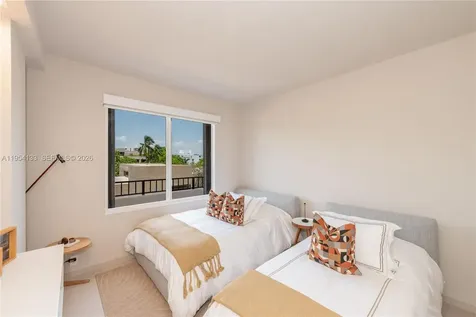 251 Crandon Boulevard Key Biscayne FL 33149