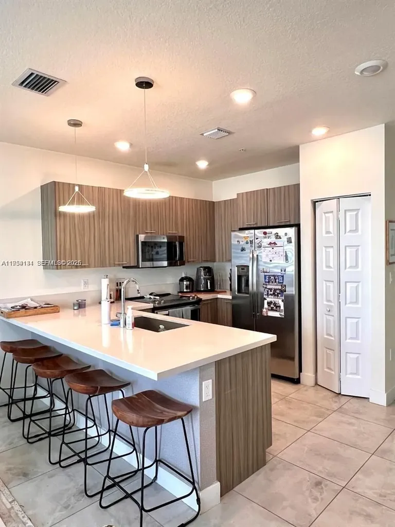 6420 NW 102nd Path Doral FL 33178