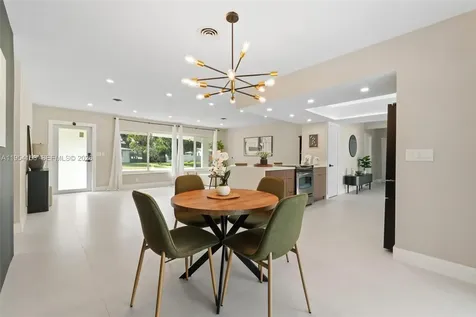 5341 SW 1st Street Plantation FL 33317