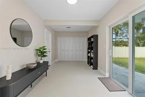 5341 SW 1st Street Plantation FL 33317