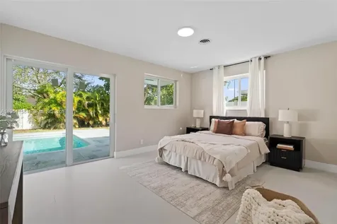 5341 SW 1st Street Plantation FL 33317