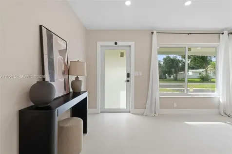 5341 SW 1st Street Plantation FL 33317