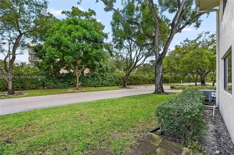 8058 NW 15th Manor Plantation FL 33322