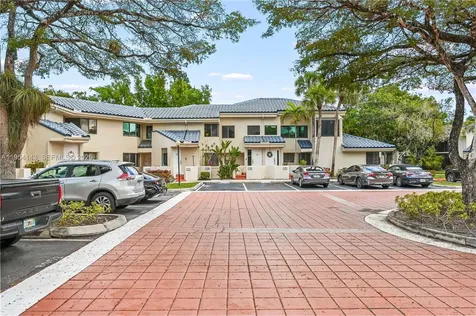 8058 NW 15th Manor Plantation FL 33322
