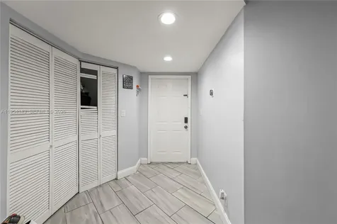 8058 NW 15th Manor Plantation FL 33322