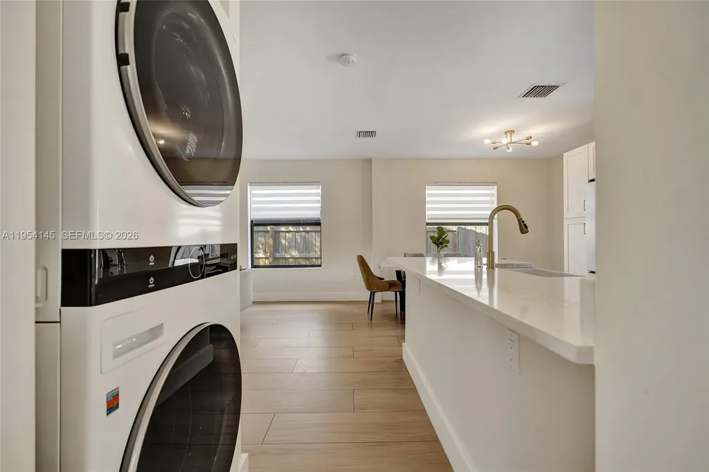 1520 NW 3rd Avenue Fort Lauderdale FL 33311