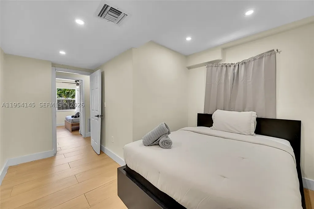 1520 NW 3rd Avenue Fort Lauderdale FL 33311