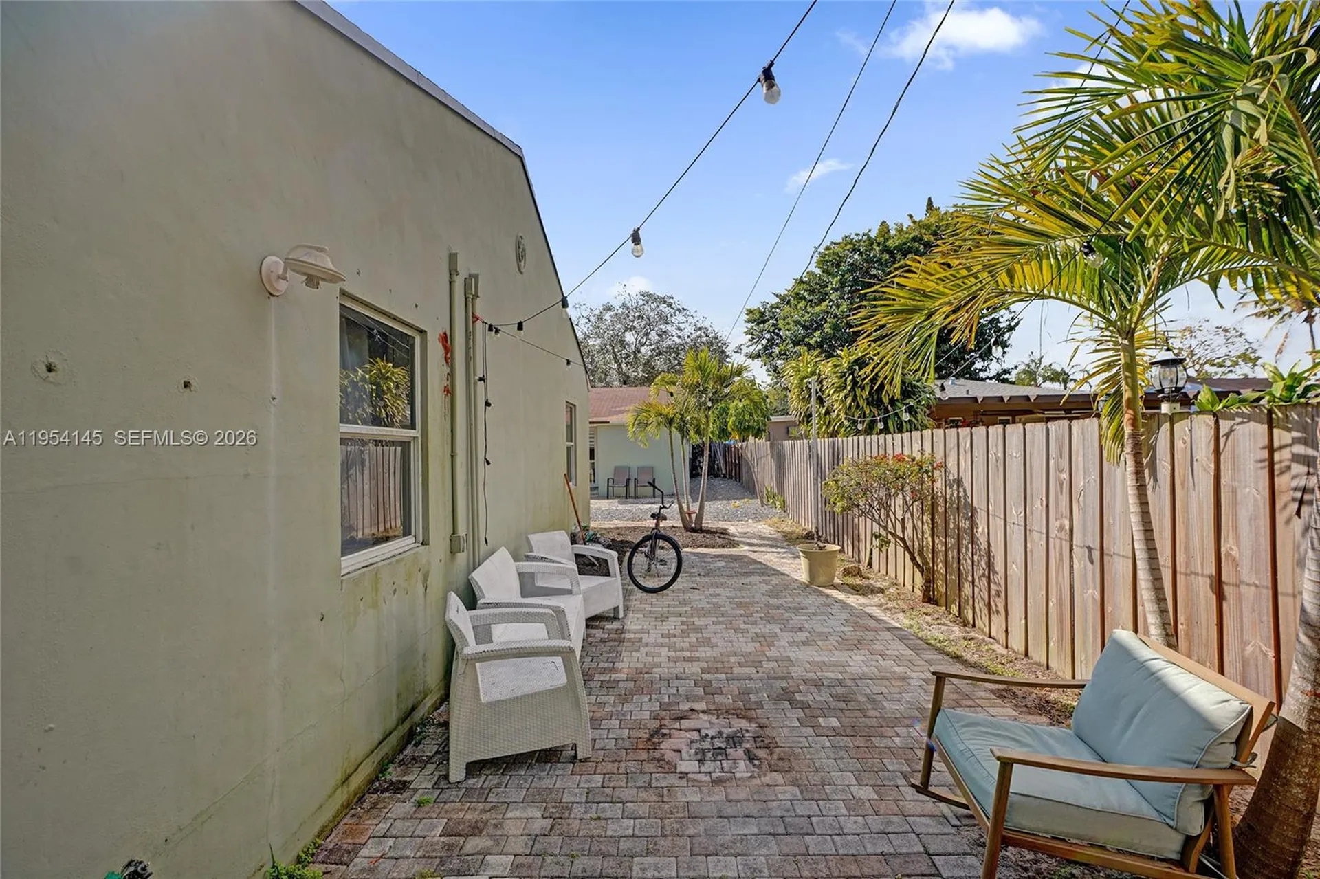 1520 NW 3rd Avenue Fort Lauderdale FL 33311