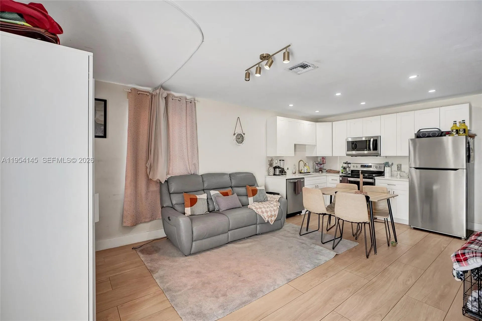 1520 NW 3rd Avenue Fort Lauderdale FL 33311