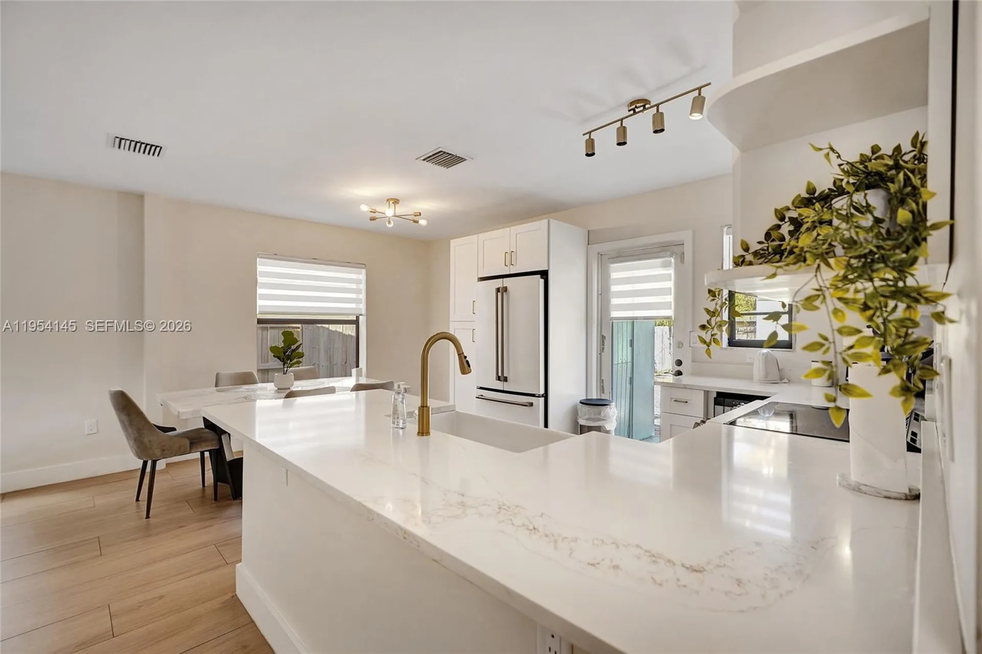 1520 NW 3rd Avenue Fort Lauderdale FL 33311