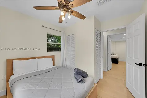 1520 NW 3rd Avenue Fort Lauderdale FL 33311
