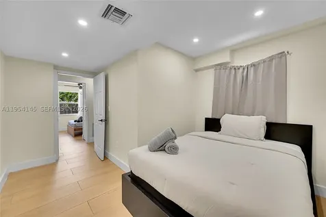 1520 NW 3rd Avenue Fort Lauderdale FL 33311