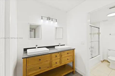 302 Lakeview Drive Weston FL 33326