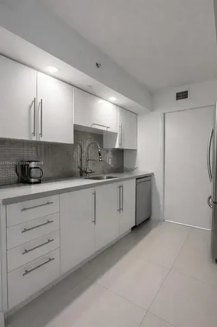 6917 Collins Avenue Miami Beach FL 33141