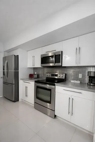 6917 Collins Avenue Miami Beach FL 33141