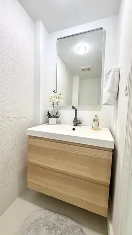 6917 Collins Avenue Miami Beach FL 33141