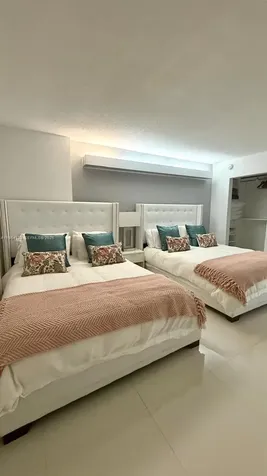 6917 Collins Avenue Miami Beach FL 33141