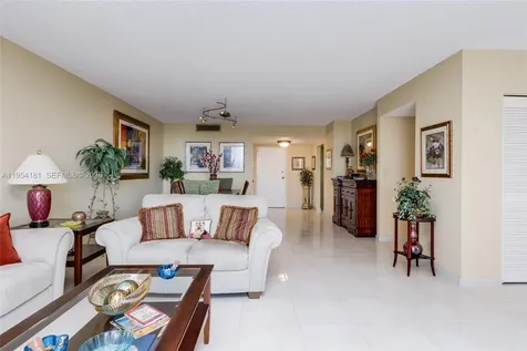 2500 Parkview Drive Hallandale Beach FL 33009