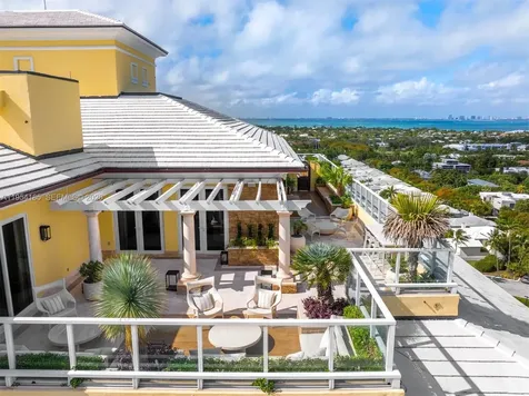 445 Grand Bay Drive Key Biscayne FL 33149