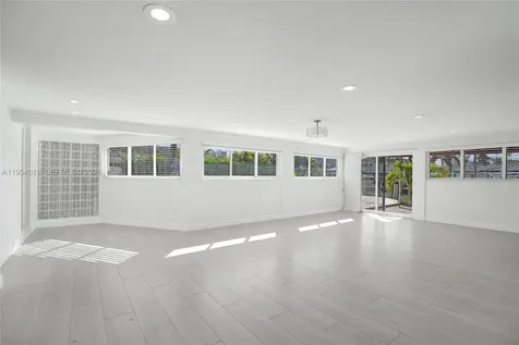 2724 NE 10th Street Pompano Beach FL 33062