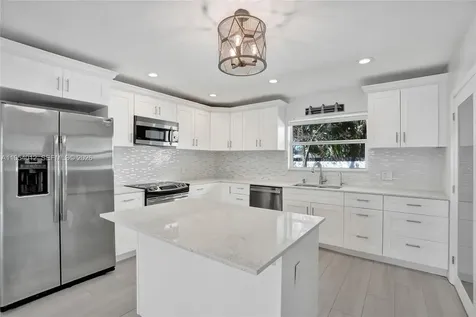 2724 NE 10th Street Pompano Beach FL 33062
