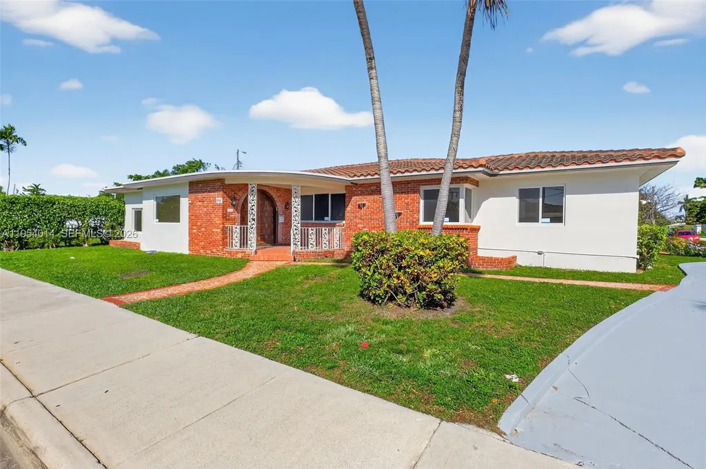 1721 S Treasure Drive North Bay Village FL 33141