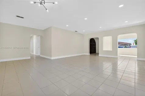 1721 S Treasure Drive North Bay Village FL 33141