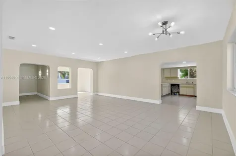 1721 S Treasure Drive North Bay Village FL 33141