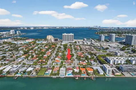 1721 S Treasure Drive North Bay Village FL 33141