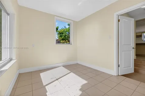 1721 S Treasure Drive North Bay Village FL 33141