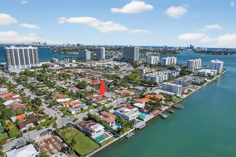 1721 S Treasure Drive North Bay Village FL 33141