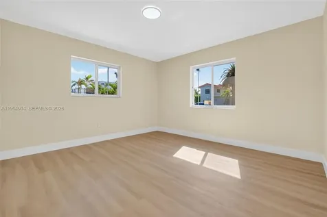 1721 S Treasure Drive North Bay Village FL 33141