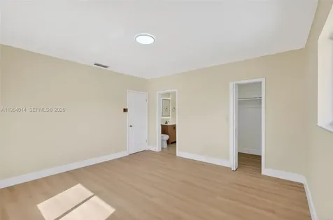 1721 S Treasure Drive North Bay Village FL 33141