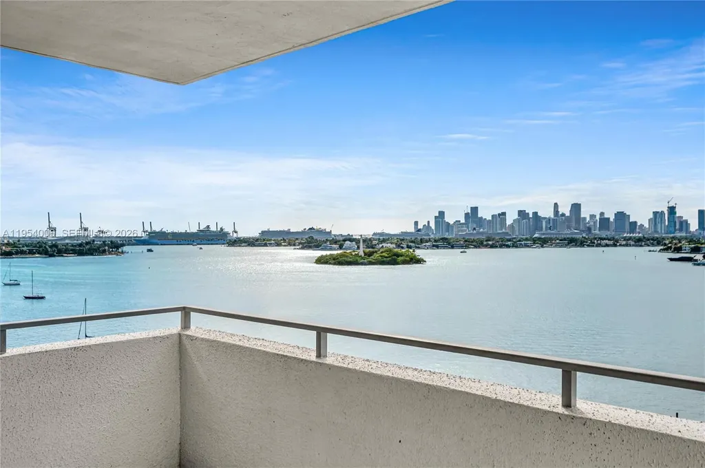 11 Island Avenue Miami Beach FL 33139