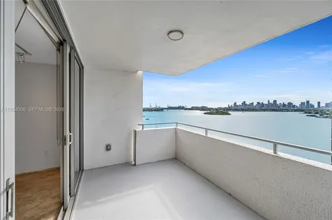 11 Island Avenue Miami Beach FL 33139