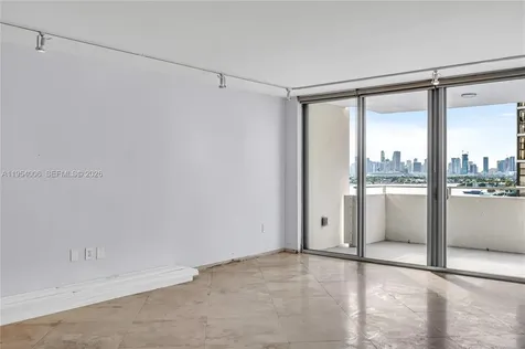 11 Island Avenue Miami Beach FL 33139