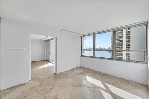 11 Island Avenue Miami Beach FL 33139