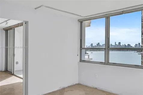 11 Island Avenue Miami Beach FL 33139