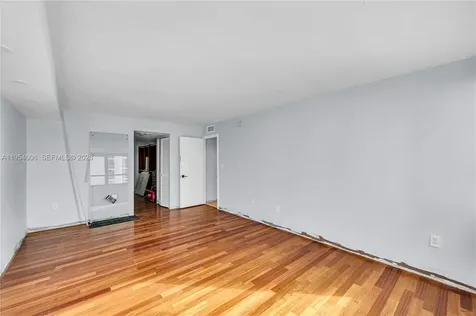 11 Island Avenue Miami Beach FL 33139