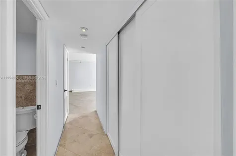 11 Island Avenue Miami Beach FL 33139