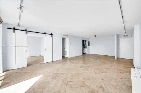11 Island Avenue Miami Beach FL 33139